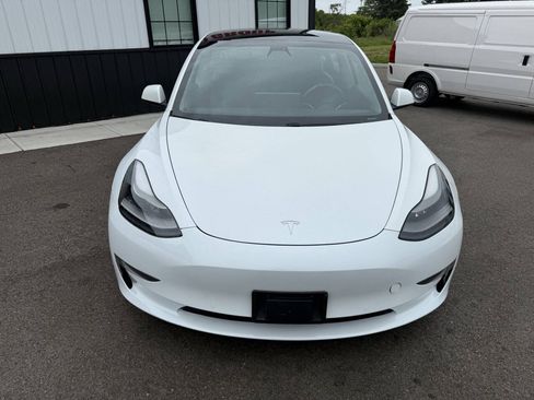 Used 2021 Tesla Model 3 Standard Range Plus RWD image 3