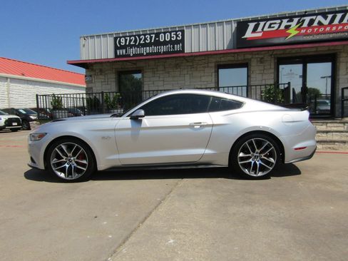 Used 2016 Ford Mustang GT Premium RWD image 2
