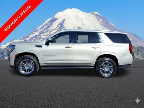 Used 2021 GMC Yukon Denali w/ Denali Premium Package image 7