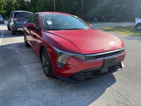 Used 2025 Kia K4 FWD image 2