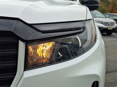 Used 2023 Honda Ridgeline Sport image 9