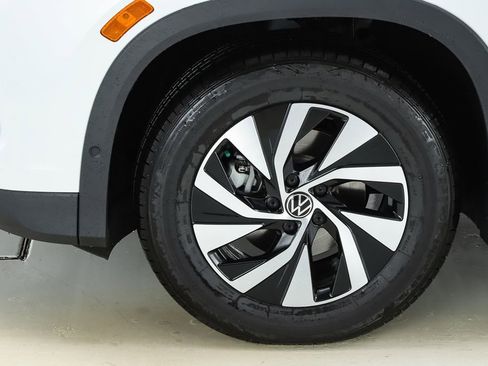 New 2026 Volkswagen Tiguan S FWD image 5