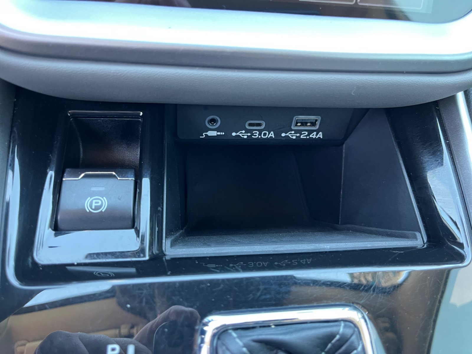 Certified 2024 Subaru Outback Premium AWD/4WD image 31