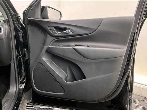 Used 2022 Chevrolet Equinox LT FWD image 25