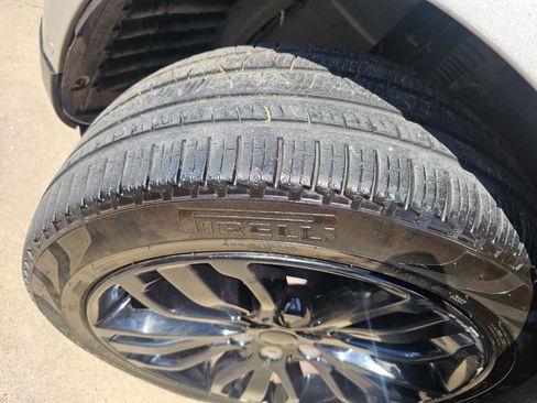 Used 2017 Land Rover Range Rover Sport HSE image 19