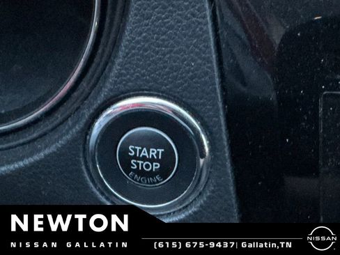 Used 2016 Nissan Rogue SV FWD image 9