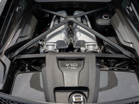 Certified 2023 Audi R8 V10 performance w/ Premium Package RWD image 34