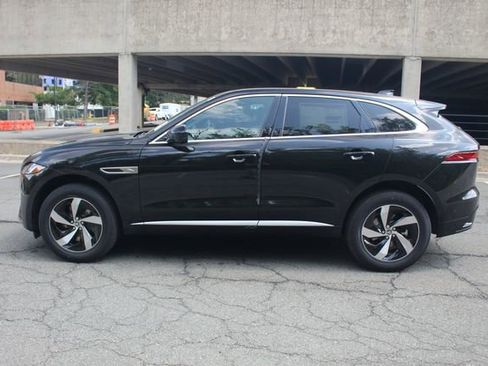 New 2026 Jaguar F-PACE R-Dynamic S image 6