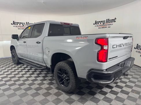 Used 2024 Chevrolet Silverado 1500 LT Trail Boss w/ Convenience Package II AWD/4WD image 9