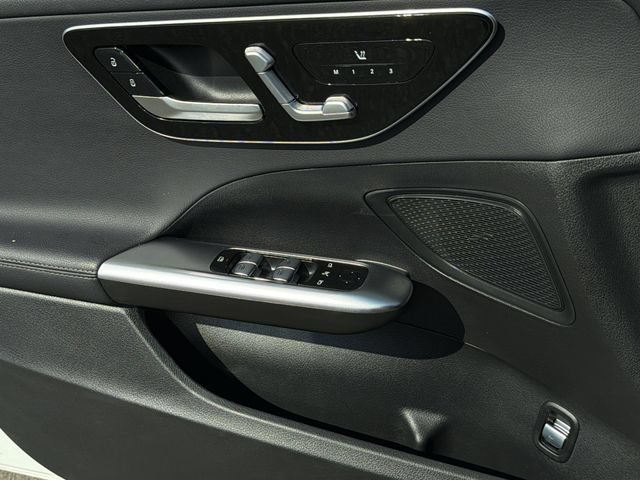 Used 2025 Mercedes-Benz C 300 4MATIC Sedan image 27