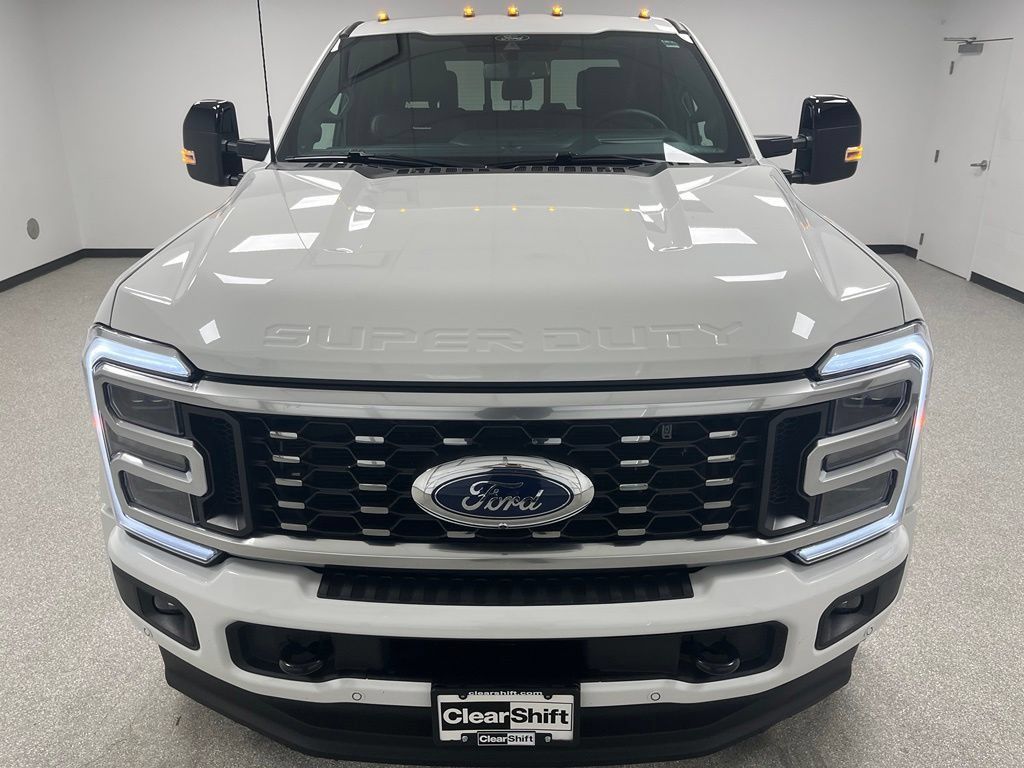 Used 2025 Ford F450 Platinum w/ FX4 Off-Road Package AWD/4WD image 3