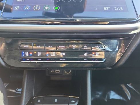 Used 2023 Chevrolet Bolt EUV Premier image 14