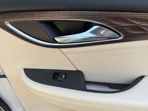 Used 2023 Buick Envision Avenir AWD/4WD image 31