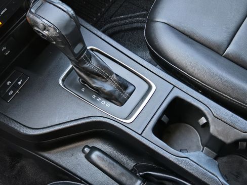 Used 2019 Ford Ranger XL w/ Equipment Group 101A Mid image 15