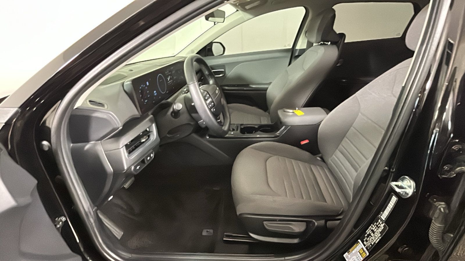 Used 2025 Kia K4 EX FWD image 13