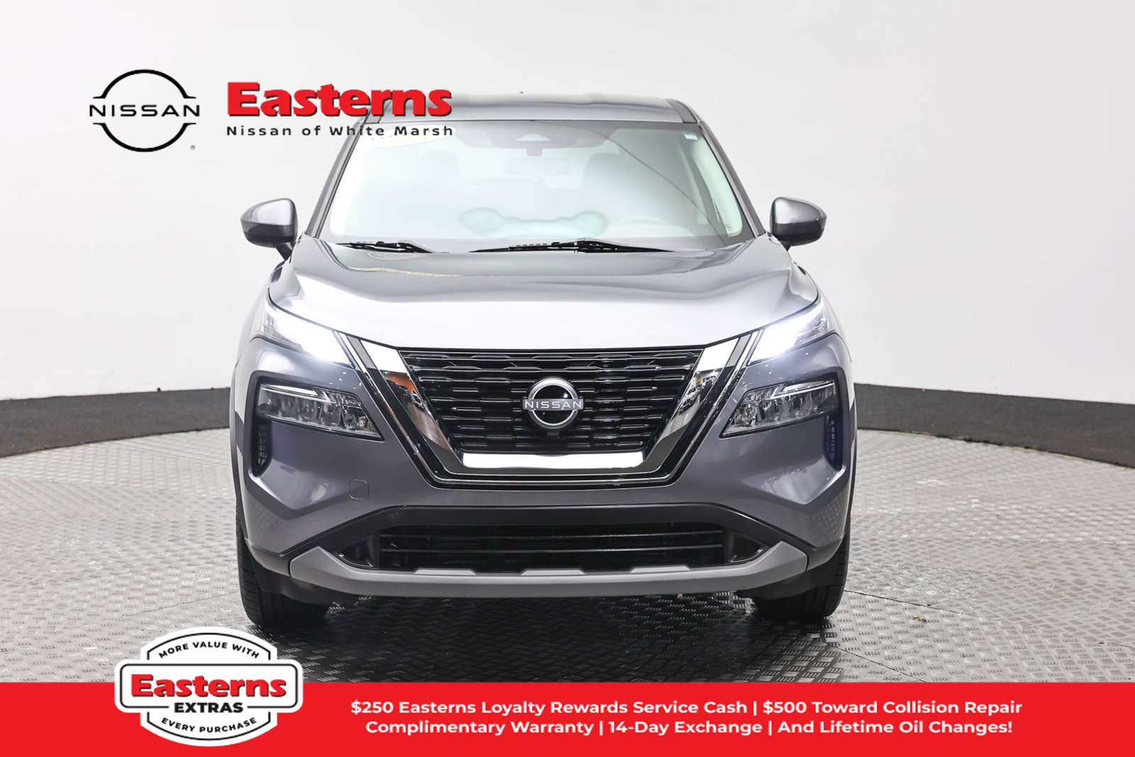Used 2023 Nissan Rogue SV AWD/4WD image 2