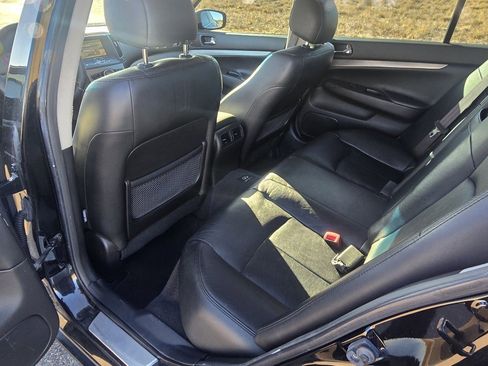 Used 2013 INFINITI G37 x w/ Premium Pkg image 15