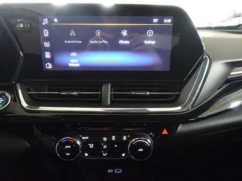 Used 2024 Chevrolet Trax RS w/ Driver Confidence Package image 14