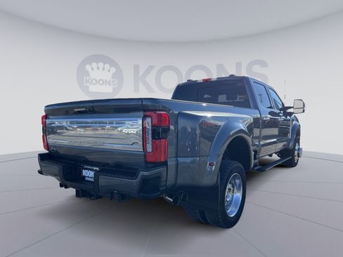 Used 2024 Ford F450 Platinum w/ FX4 Off-Road Package image 7