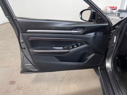 Used 2023 Nissan Altima 2.5 SR FWD image 24