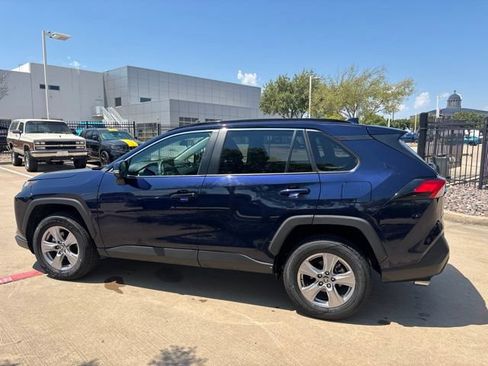 Used 2025 Toyota RAV4 XLE FWD image 8