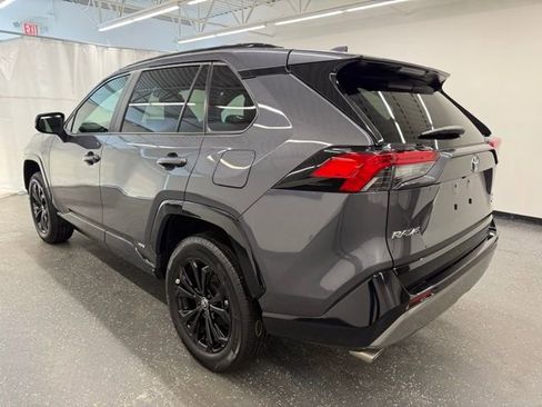 Certified 2025 Toyota RAV4 SE w/ Convenience Package image 3