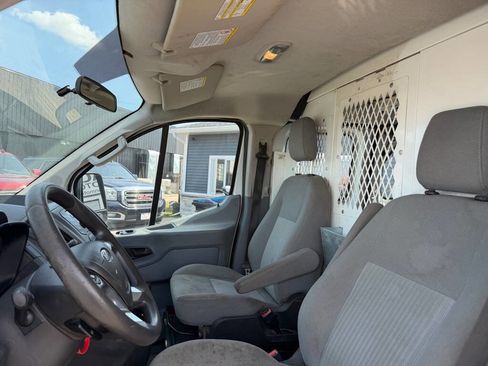 Used 2015 Ford Transit 250 130 Low Roof w/ Exterior Upgrade Package RWD image 10