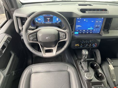 New 2026 Ford Bronco Badlands AWD/4WD image 11