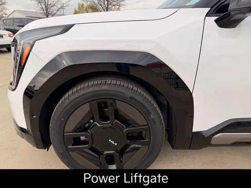 New 2026 Kia EV9 GT-Line image 8