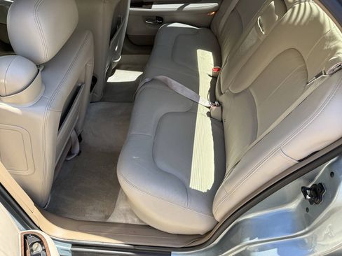Used 2004 Buick Park Avenue w/ Prestige Feature Package FWD image 38