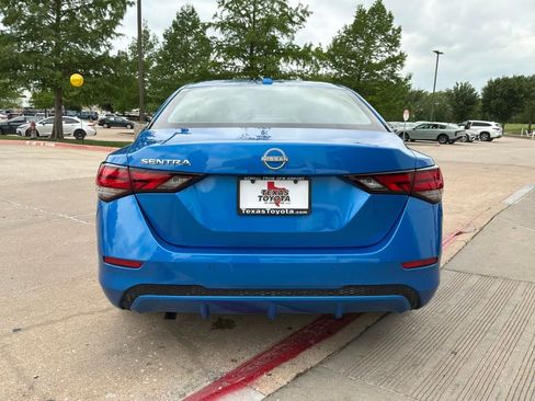Used 2025 Nissan Sentra SV image 7