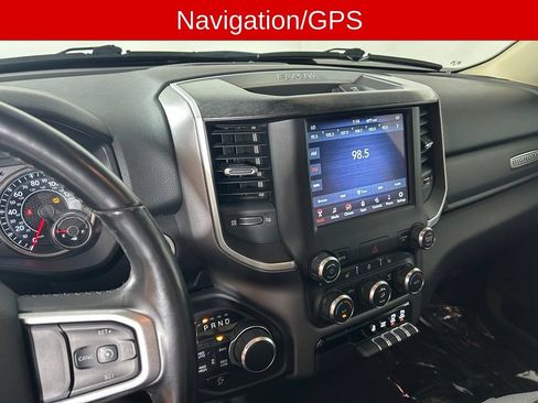 Used 2019 RAM 1500 Big Horn AWD/4WD image 3