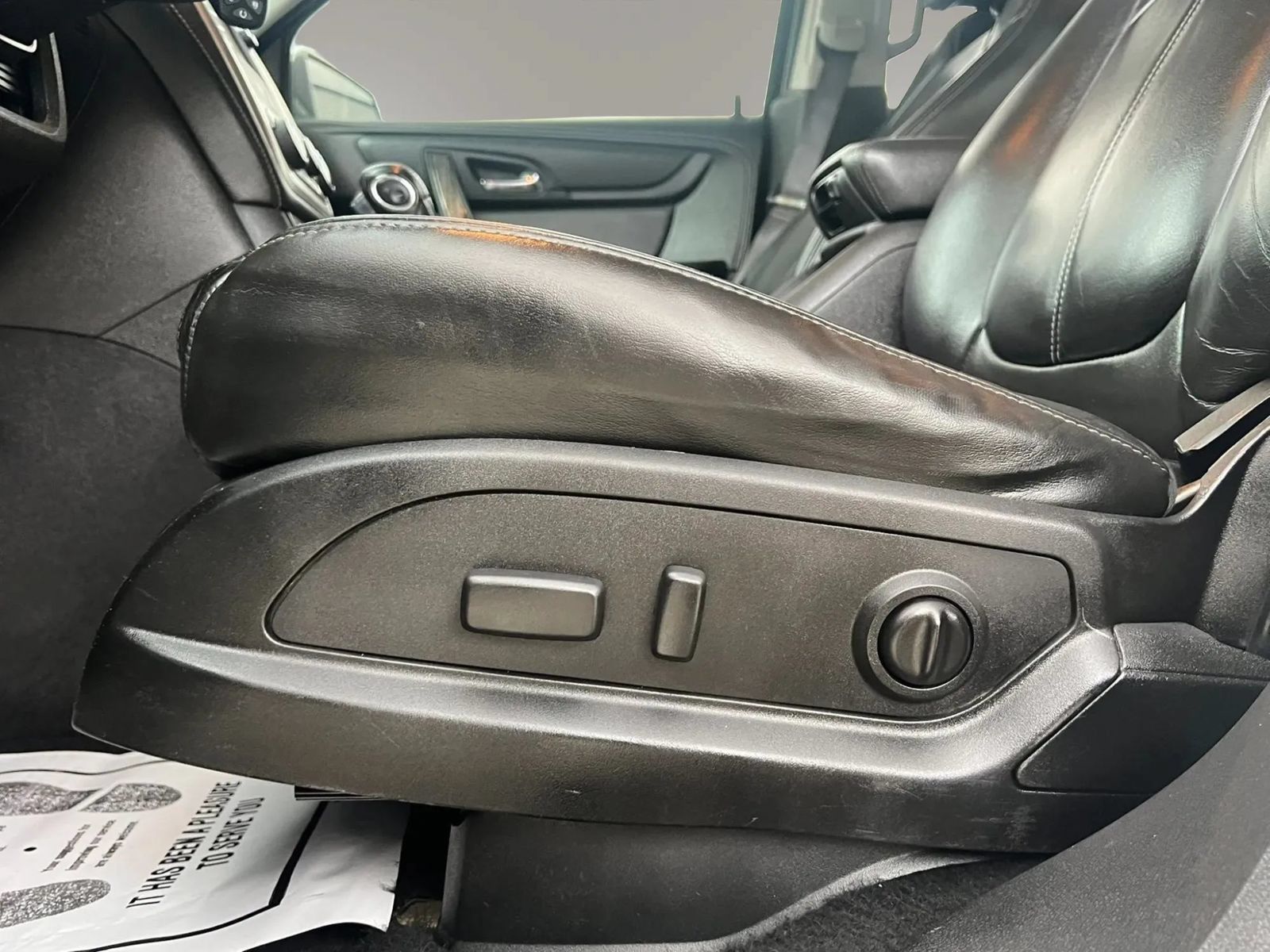 Used 2015 GMC Acadia SLT AWD/4WD image 40