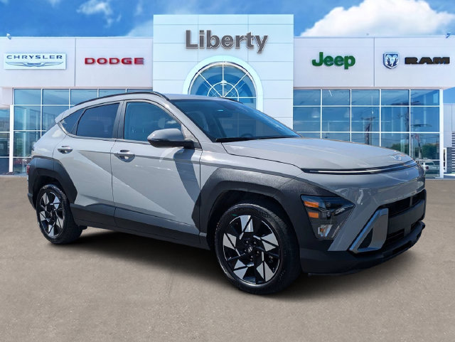 Used 2025 Hyundai Kona SEL FWD image 1