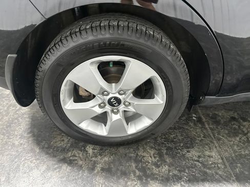 Used 2018 Kia Soul w/ Convenience Package FWD image 5