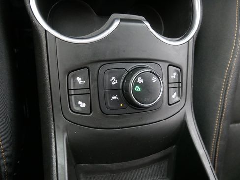 Used 2021 GMC Terrain SLT AWD/4WD image 29