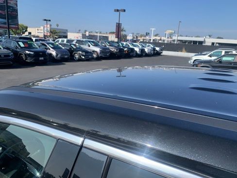 Used 2020 Chevrolet Traverse LS image 9