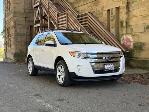 Used 2014 Ford Edge SEL w/ Equipment Group 205A AWD/4WD image 43