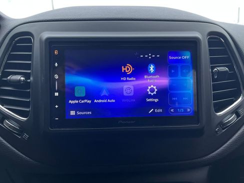 Used 2018 Jeep Compass Trailhawk w/ Cold Weather Group image 20