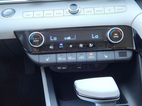 New 2026 Hyundai Elantra Limited image 16