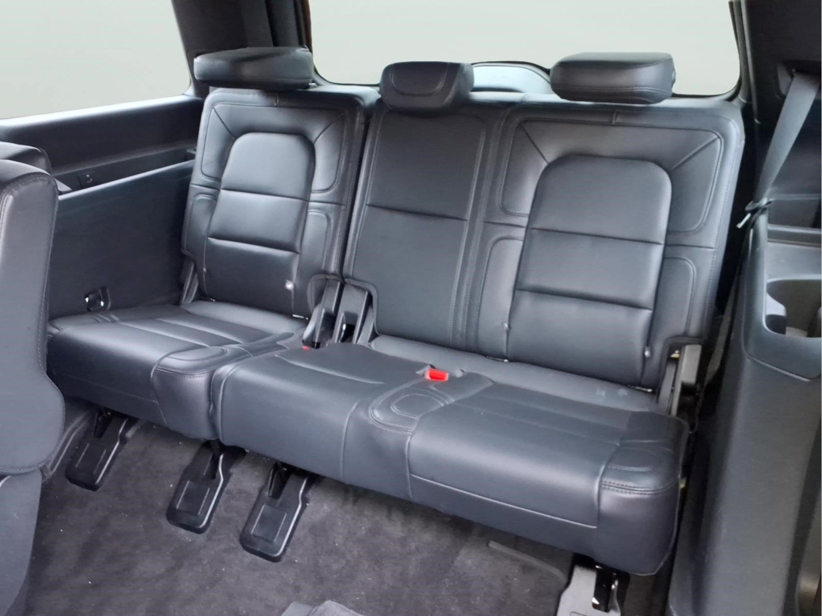 Used 2022 Lincoln Navigator 4WD image 10