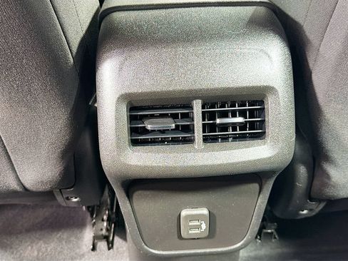 Used 2022 Chevrolet Equinox LS AWD/4WD image 24