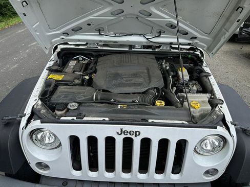 Used 2018 Jeep Wrangler Unlimited Sport S image 17