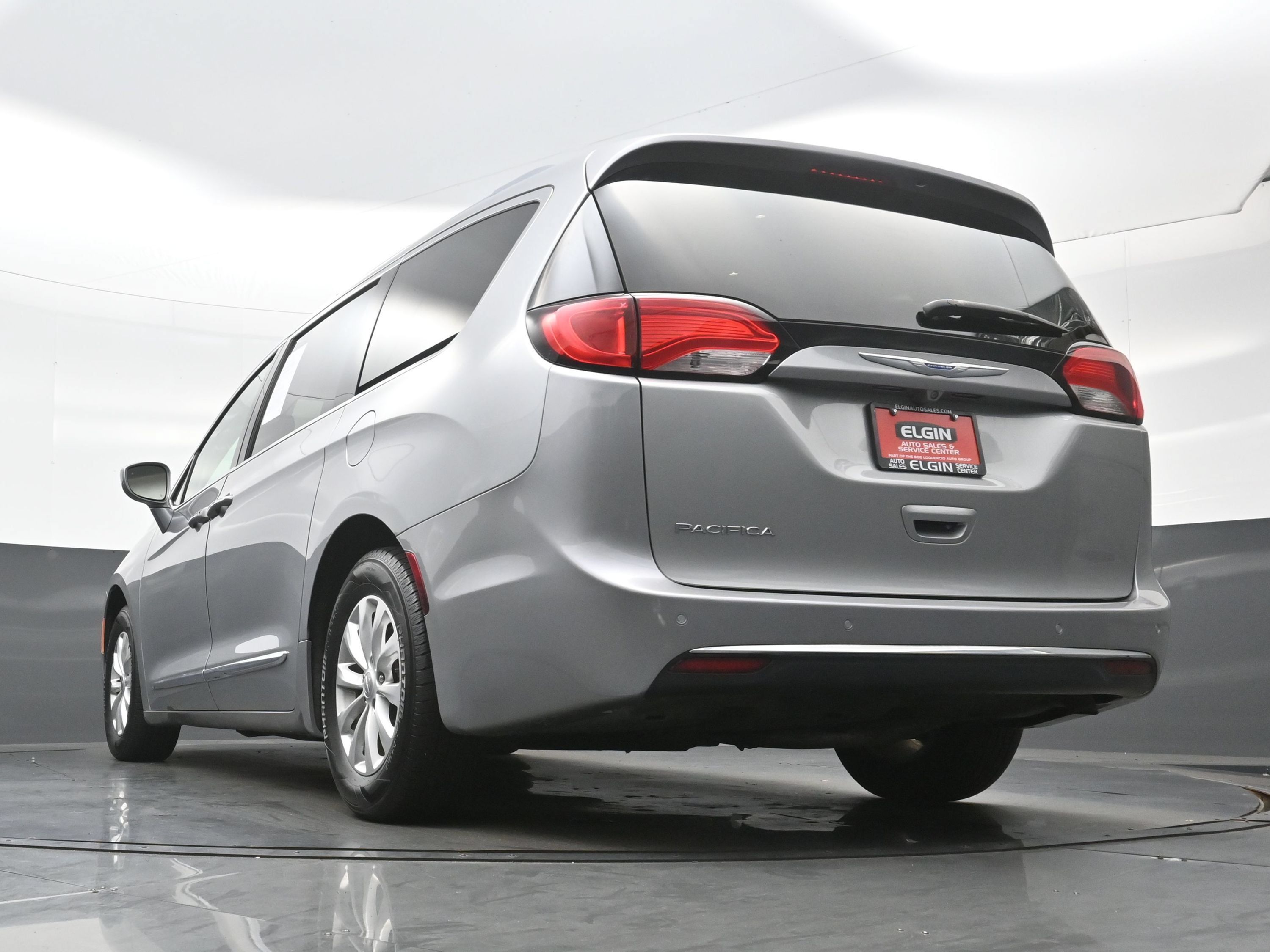 Used 2018 Chrysler Pacifica Touring-L Plus FWD image 29