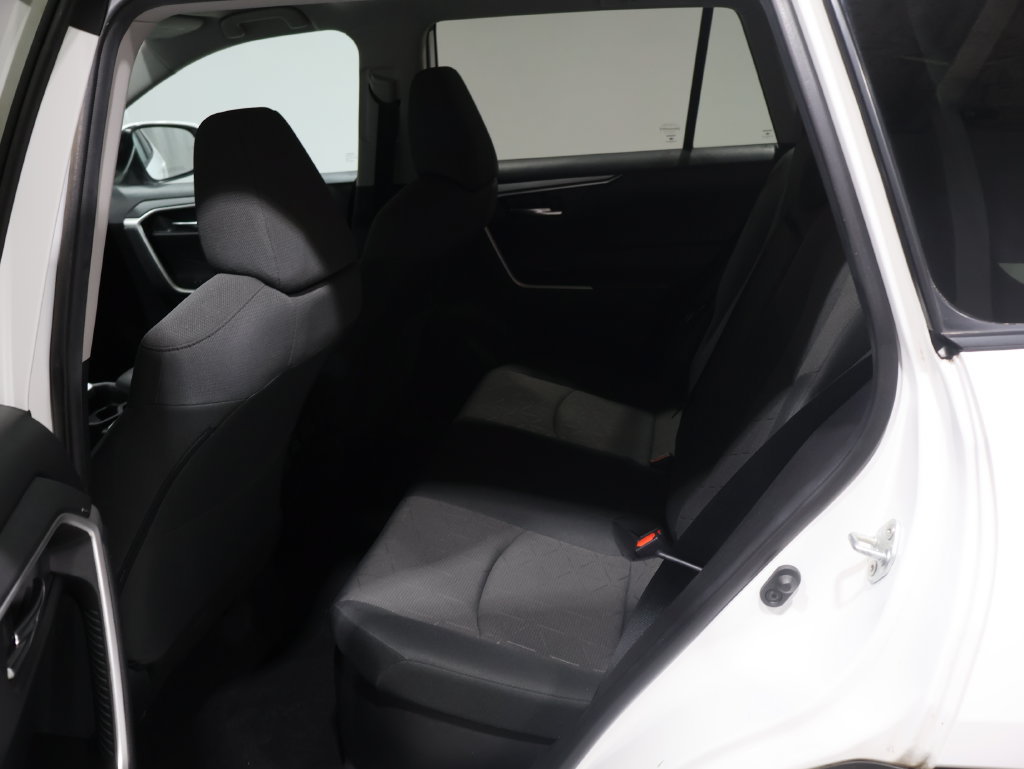 Used 2021 Toyota RAV4 XLE w/ XLE Grade Weather Package AWD/4WD image 16