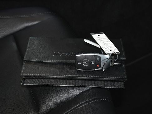 Used 2025 Mercedes-Benz GLS 450 GLS 450 image 76