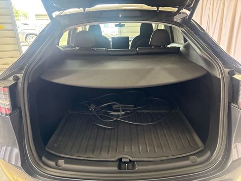 Used 2023 Tesla Model Y Long Range AWD/4WD image 15