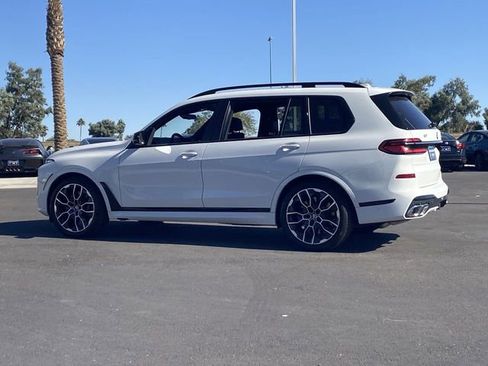 New 2025 BMW X7 M60i w/ Climate Comfort Package image 8