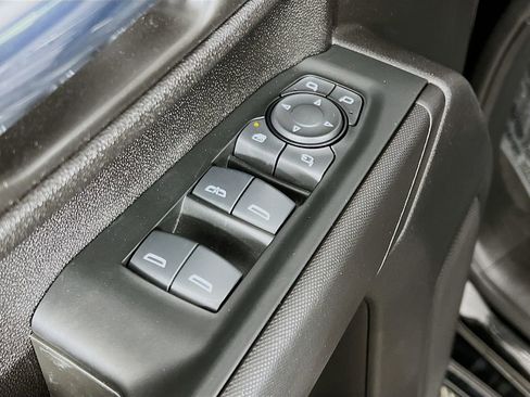 Used 2024 Chevrolet Silverado 2500 Custom w/ Custom Value Package image 30