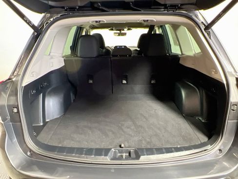 Used 2024 Subaru Forester Premium AWD/4WD image 22